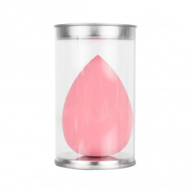 Спонж-капля розового цвета для нанесения тональных средств в футляре